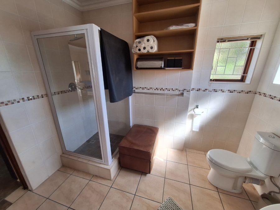 6 Bedroom Property for Sale in Bayview Western Cape